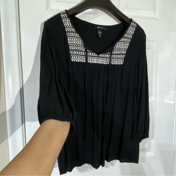 Style & Co Women's Blouse Top Embroidered Boho Peasant  Black White Sz Large - Picture 4 of 8